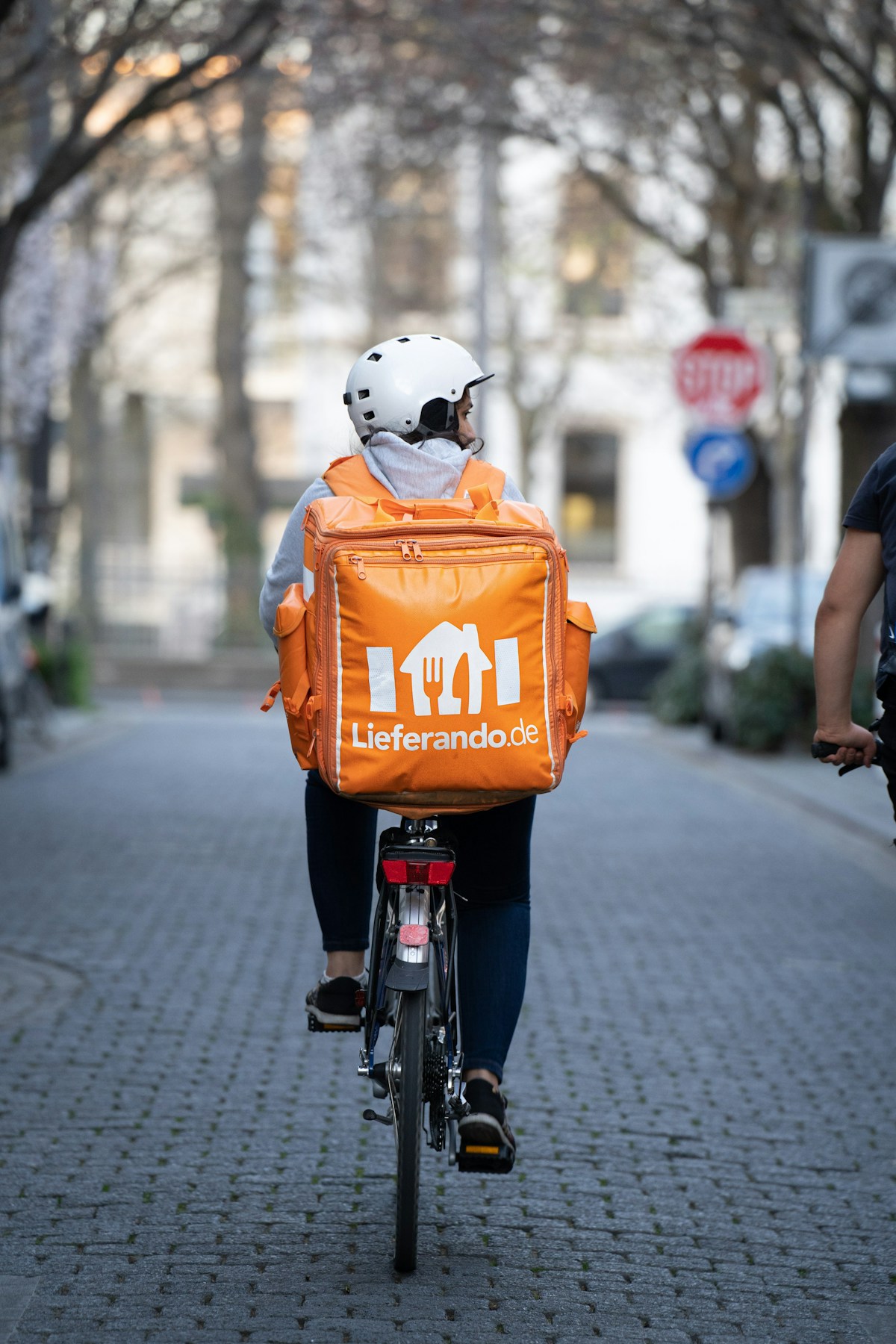 Swiggy, Zomato, Blinkit, Zepto बंद — 1.2 करोड़ Delivery Workers की 5-Hour Strike, Petrol Price Hike के खिलाफ
