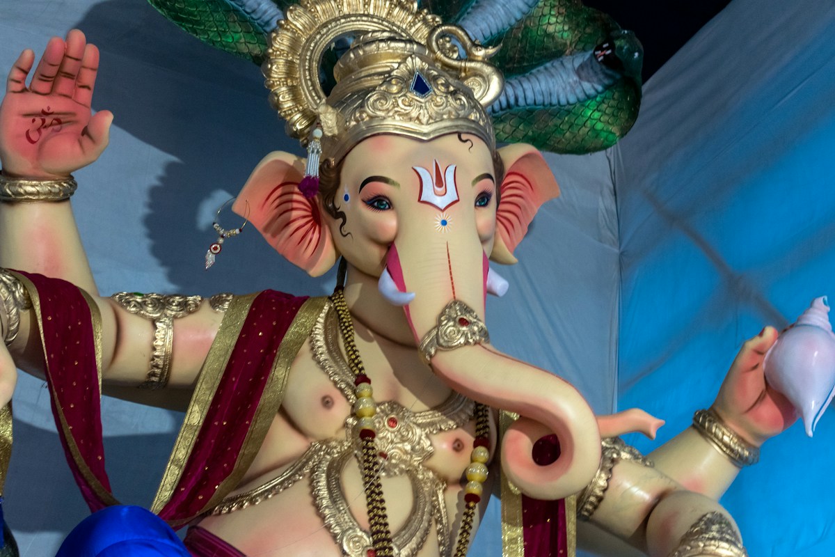 गणेश चतुर्थी 2026: आज से 10 दिवसीय गणेशोत्सव शुरू, जानें स्थापना का शुभ मुहूर्त और पढ़ें हार्दिक शुभकामना संदेश