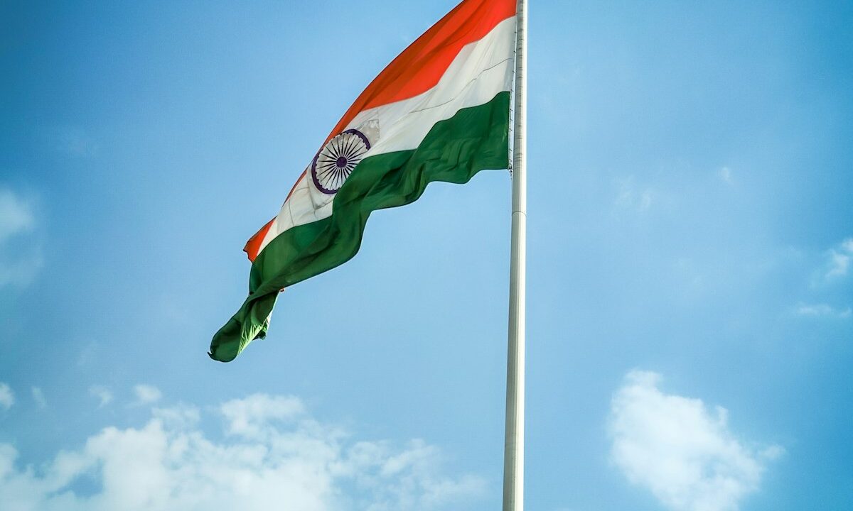 CEC ज्ञानेश कुमार के खिलाफ महाभियोग की तैयारी, राहुल गांधी के ‘वोट चोरी’ आरोपों से सियासी घमासान तेज