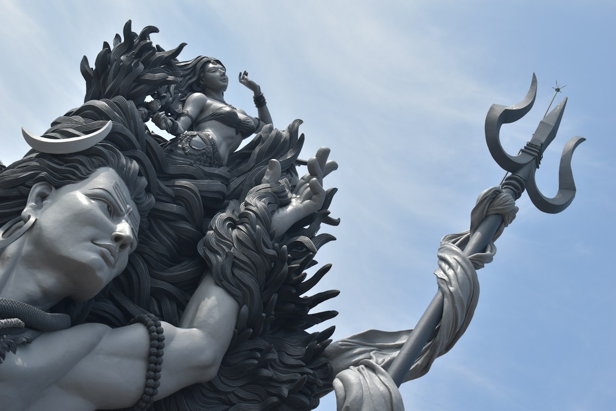 आज का राशिफल 21 सितंबर 2026 (सोमवार) — भगवान शिव की कृपा, इन राशियों को मिलेगा शुभ फल